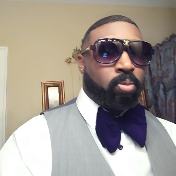 Meet your Posher, Kareem - Picture 3 of 7